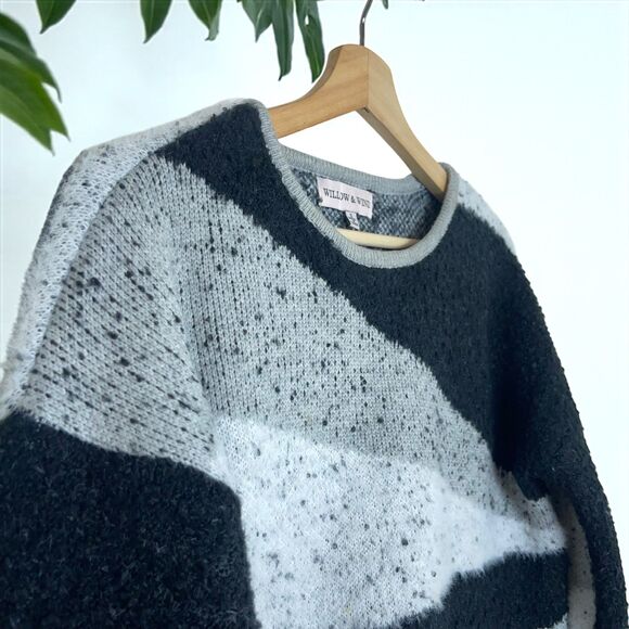 Willow & Wind Geo Striped Fuzzy Knit Sweater - Picture 7 of 10